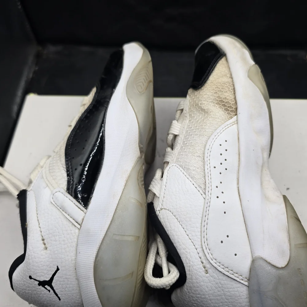 Nike Black‎ and White Kids Sneakers